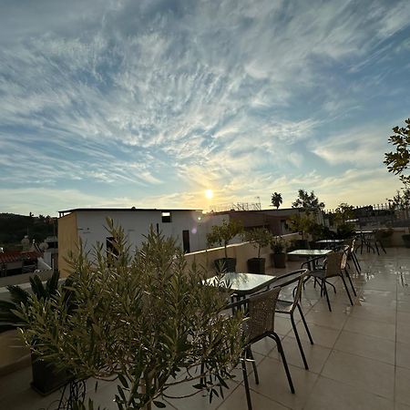 Bed and Breakfast Theasis Atenas Exterior foto