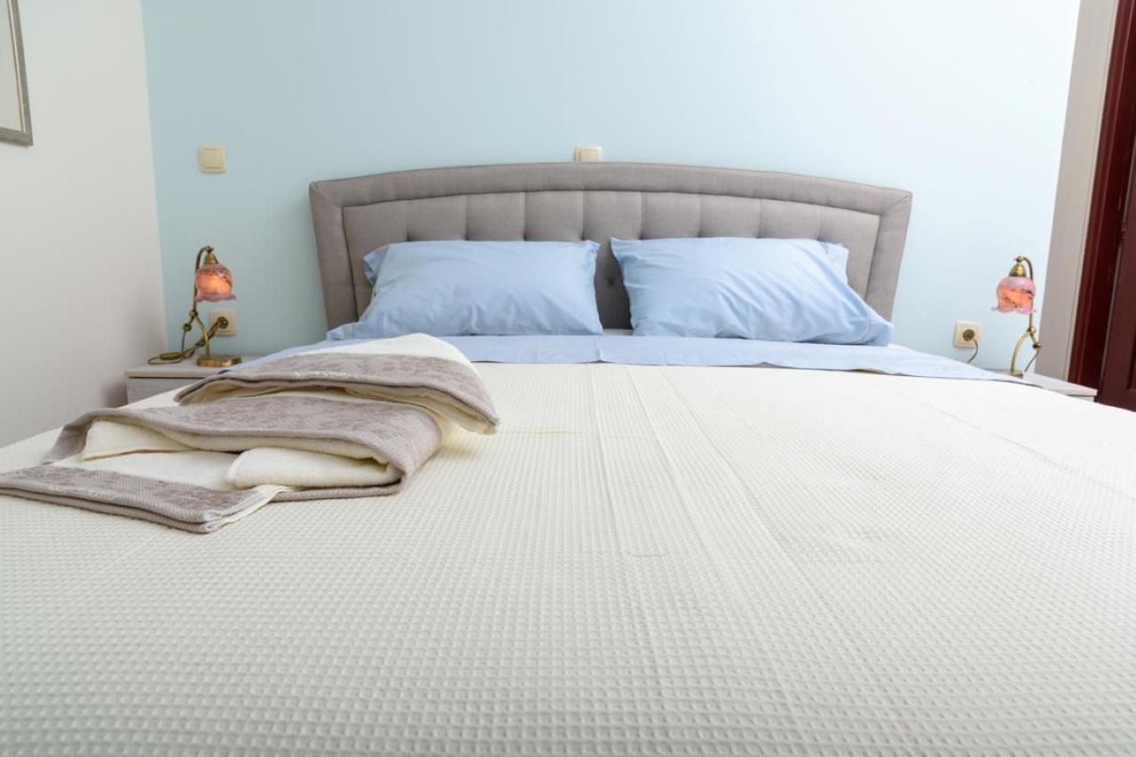 Bed and Breakfast Theasis Atenas Exterior foto