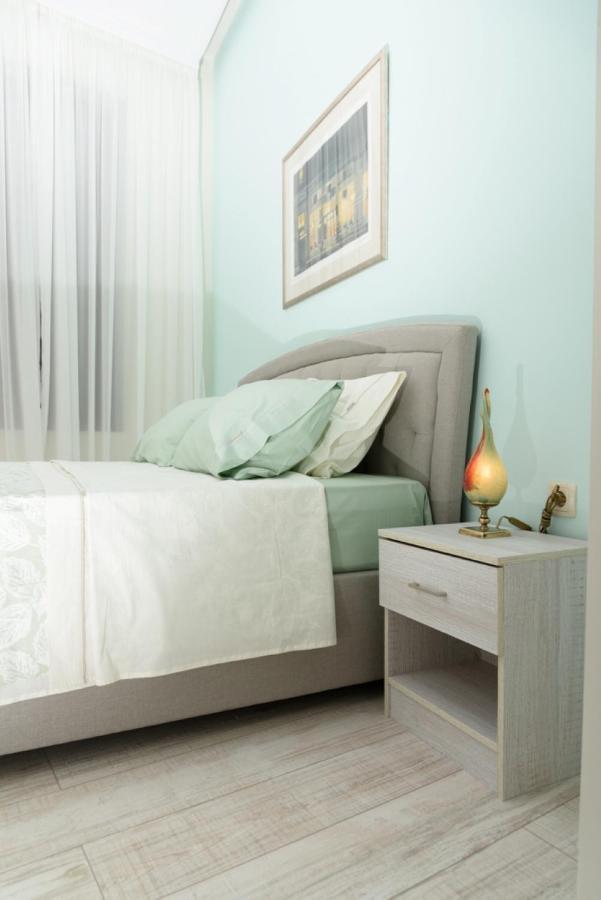 Bed and Breakfast Theasis Atenas Exterior foto