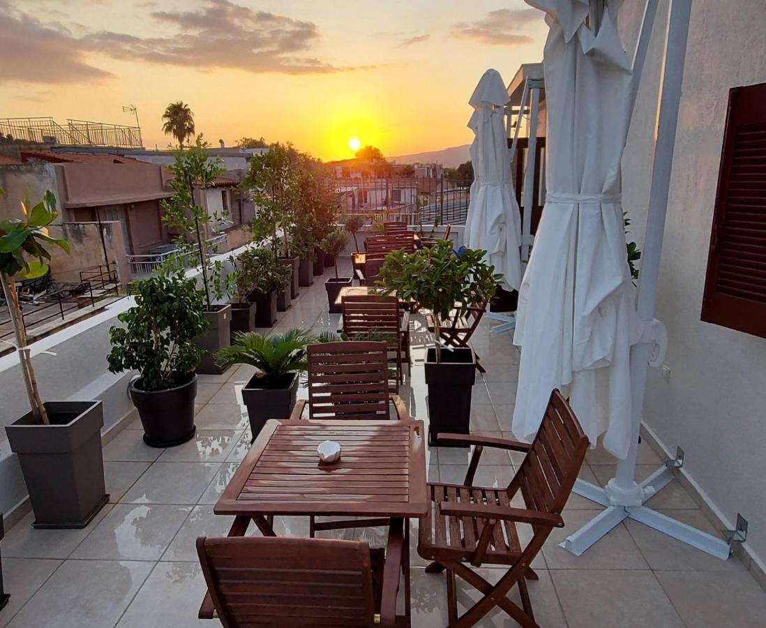 Bed and Breakfast Theasis Atenas Exterior foto