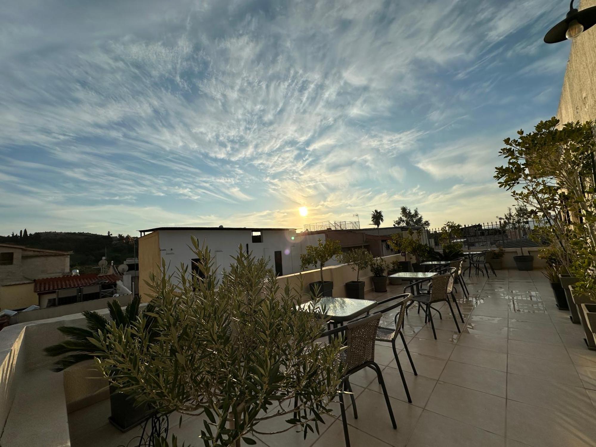Bed and Breakfast Theasis Atenas Exterior foto